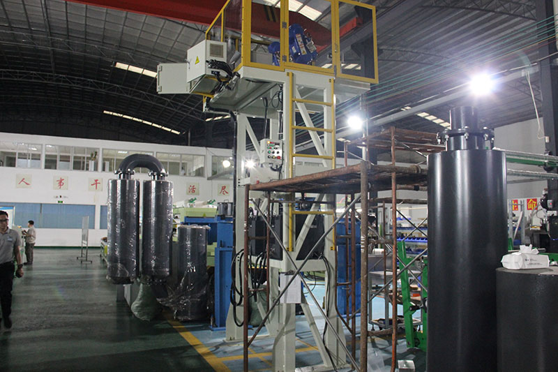 機器人水口剪切機